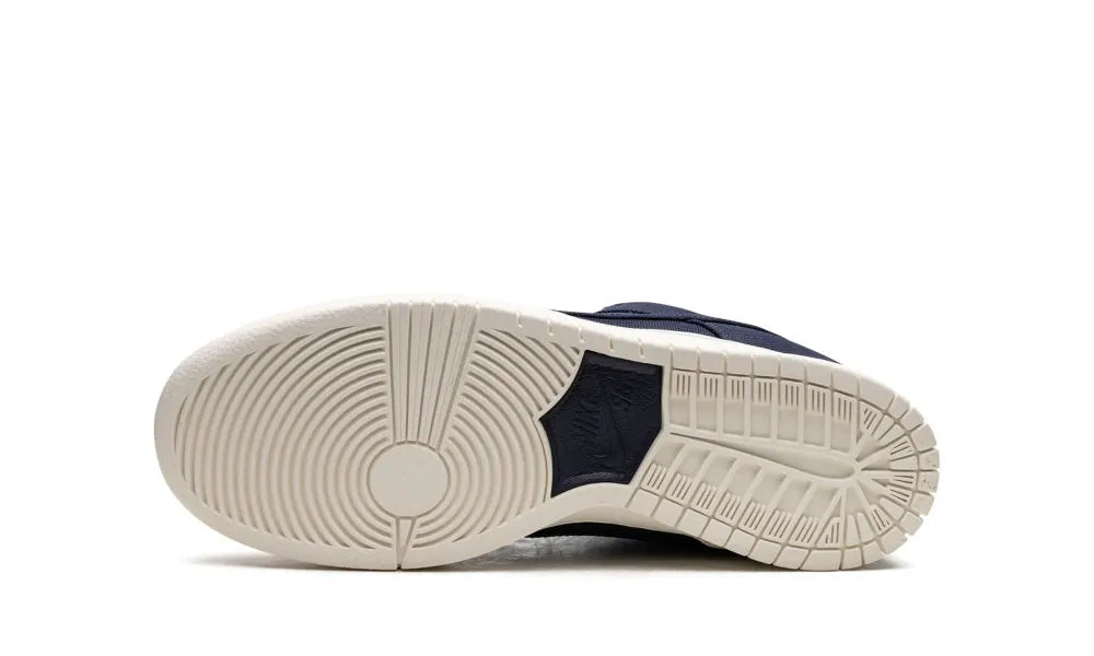 Nike SB 'Dunk Low Pro PRM' Shoes - 90s Backback